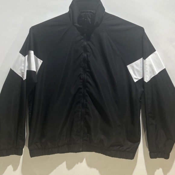 Forever 21 Womens Black White Zip‎ Anorak Windbreaker Jacket Size Medium - Picture 1 of 5